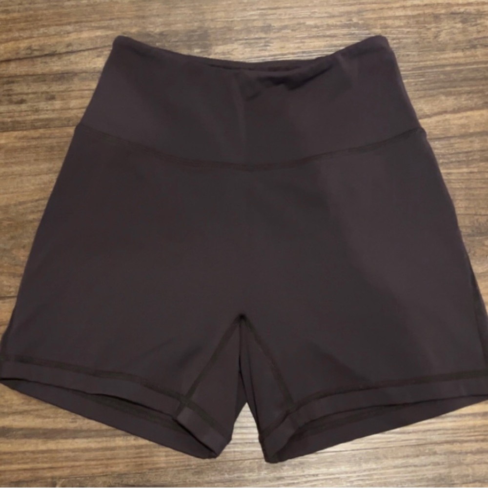 Alphalete Pulse Surge Shorts